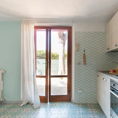 Giolu A Pochi Passi Dal Mare Magazzini (Tuscany)